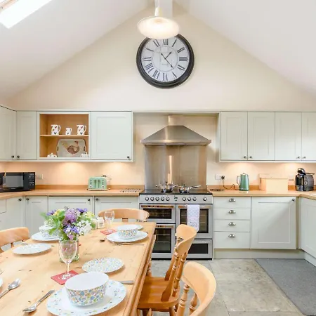 1 Bed In Thirsk 40354 Holiday home